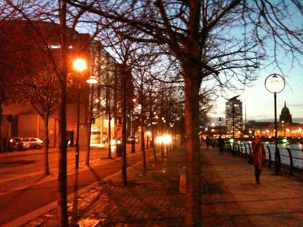 calle irlanda dublin rio liffey