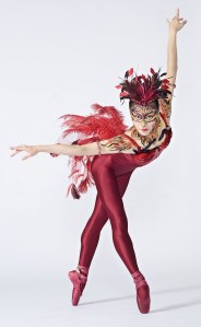 Tomada de Dance, art & okc, del montaje de Robert Mills.